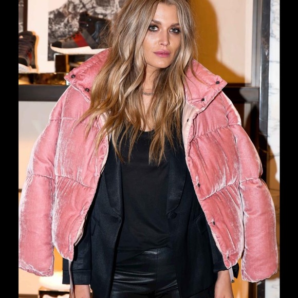 Moncler Velvet Pink Bomber - Picture 8 of 8